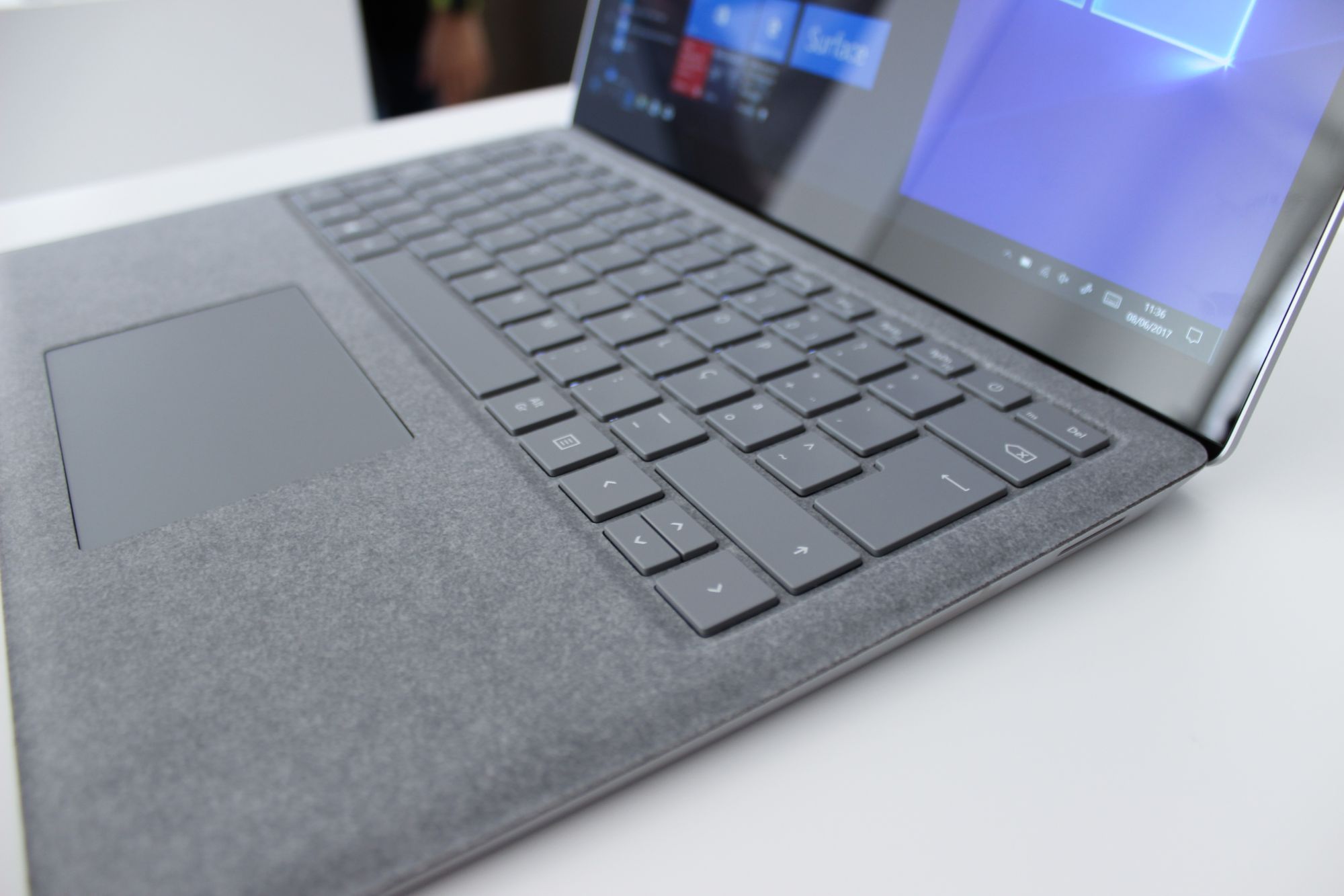 Microsoft Surface Laptop